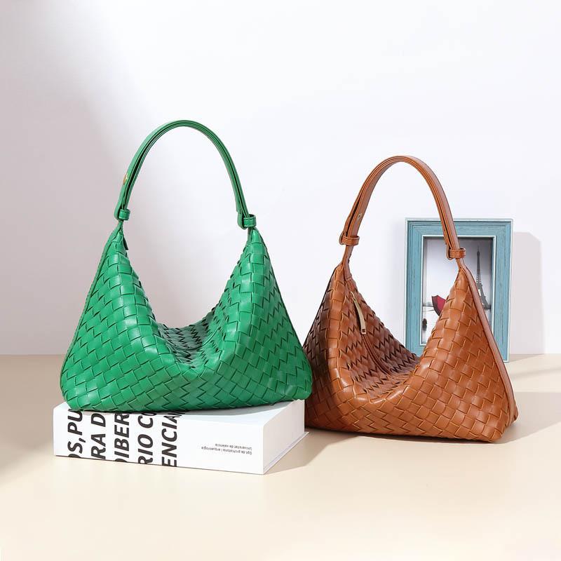 IELGY Women's Versatile Handwoven Bag, Fashionable and Simple Lunch Box Handbag, High-end Niche Shoulder Armpit Bag