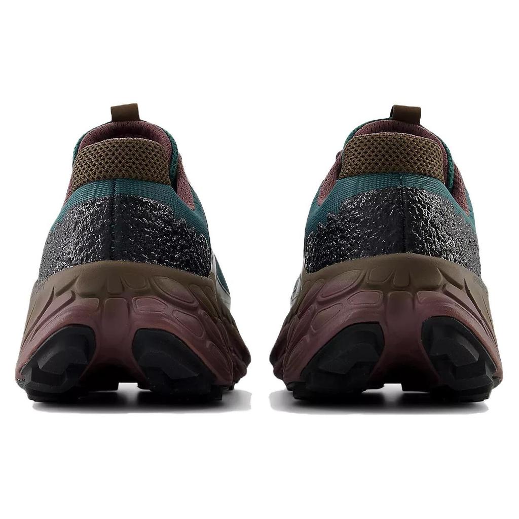 New Balance Fresh Foam X More Trail V3 New Spruce Dark Mushroom Men Sneakers Green MTMORNAC