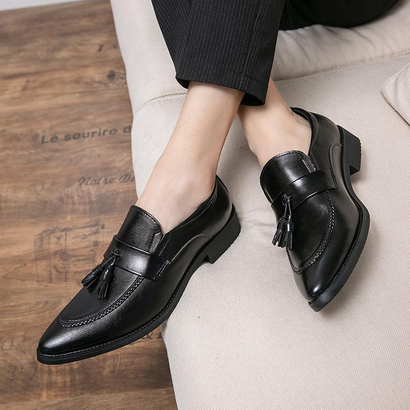 Men's Shoes 48 Large Size New Fringed Leather Shoes Fashion British Style Casual Leather Shoes One Pedal Pointed Loafers