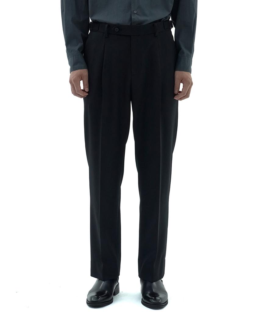 Neibieol Fine Wool Single-Pleat Tapered Pants - Black