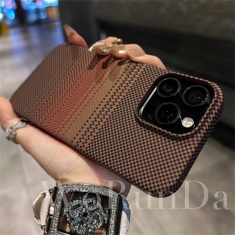 

iPhone17PROMAX Kevlar magnetic mobile phone case is suitable for Apple 16 light and thin PC anti-drop protective case iPhone 17