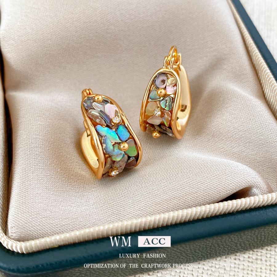 Vintage U-shaped Wide Face High-end Earrings
