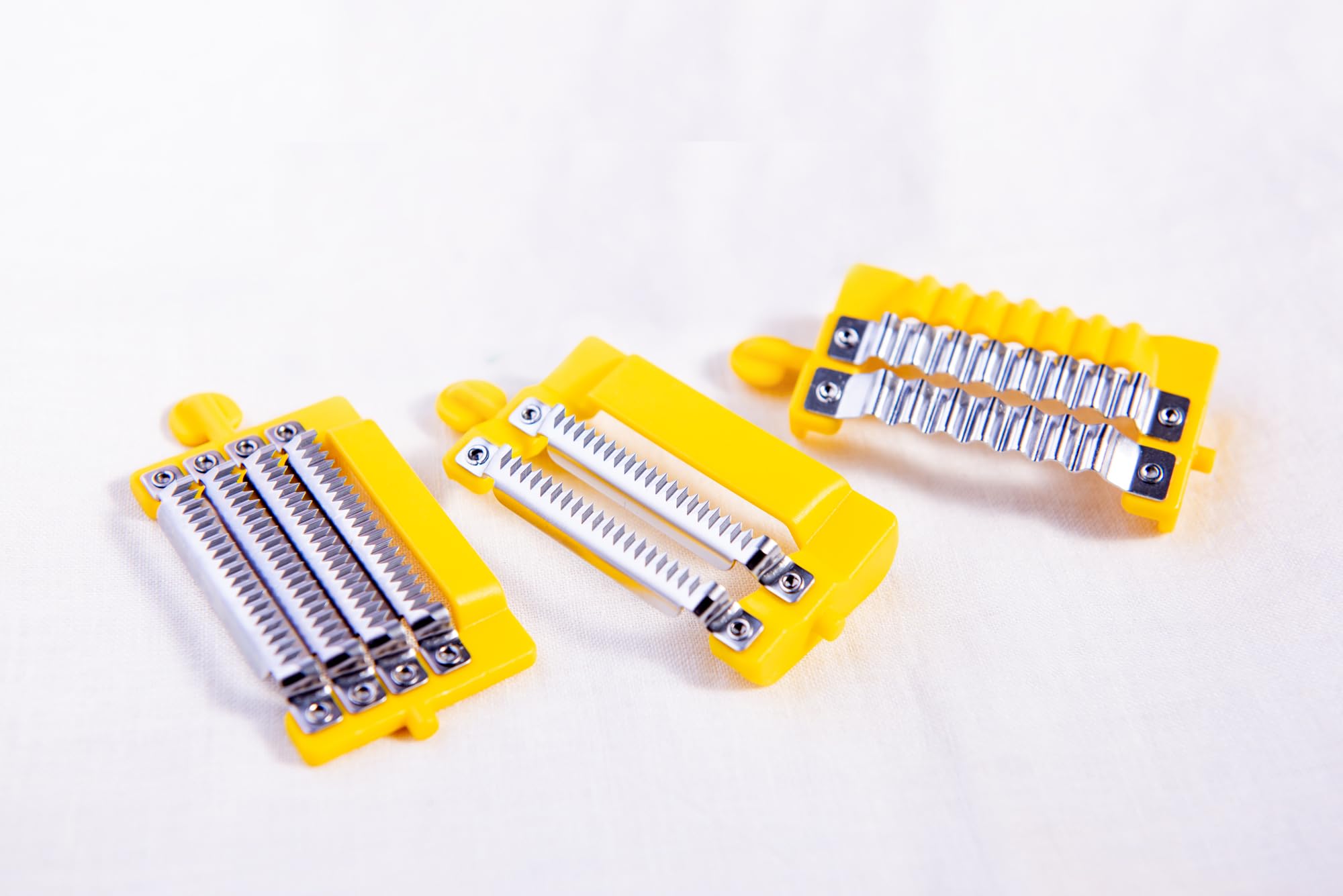 

Nonoji Genius Набір змінних лез для овочечистки Леза Hass Crunch Основний блок не (Шовковий Розріз, Розріз, Розріз). тільки. включені. жовтий