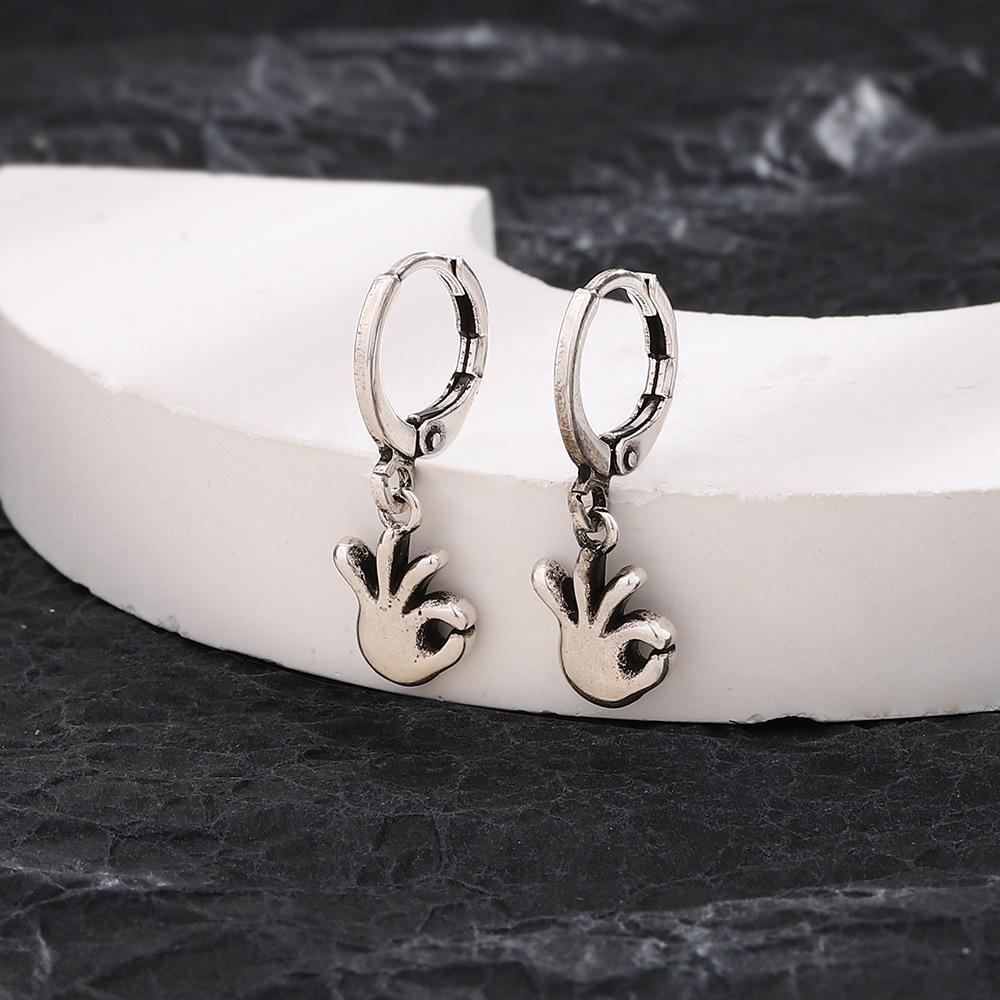 European And American Retro Ok Gesture Ear Buckle Flow Personality Retro Creative Sense Accessories Niche Punk Internet Celebrity Earrings