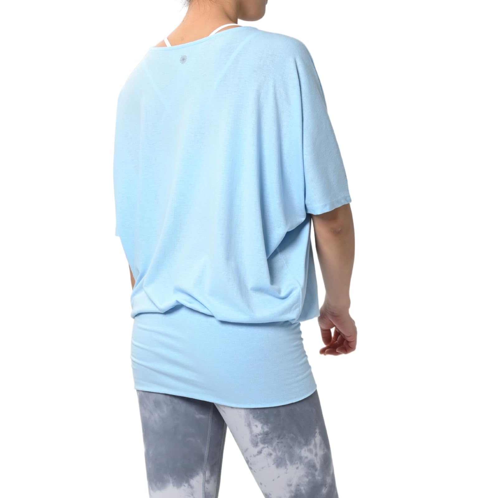 

Machikaada Yoga Long Stylish and Cute for Yoga and Fitness Women s Top, Flattering, Length, (M, Sky)