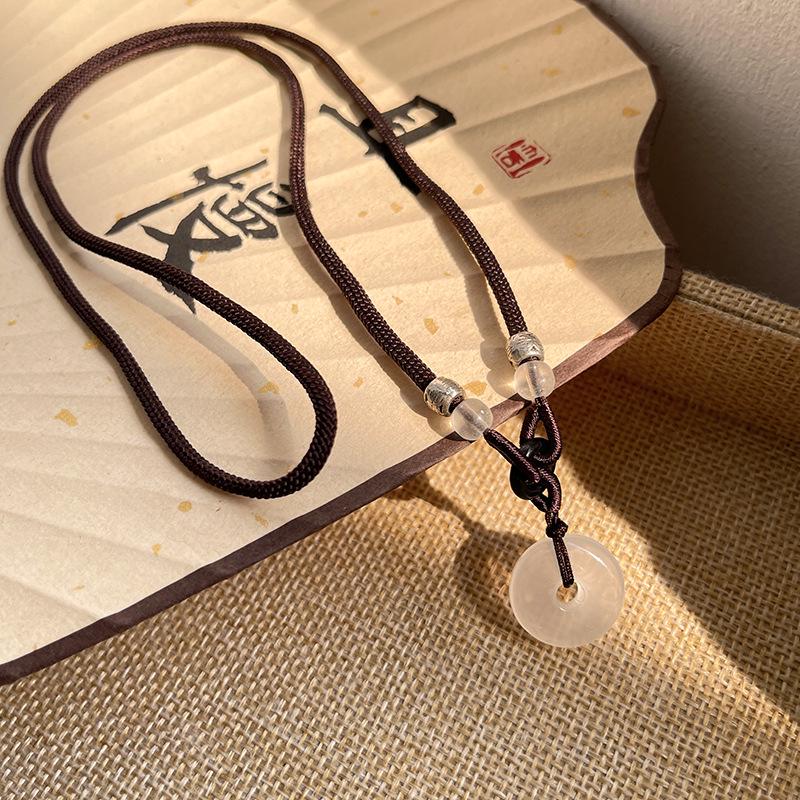 

Элегантное китайское ожерелье с пряжкой «Мир» в этническом стиле: Легкая роскошная, универсальная, модная цепочка на ключицу