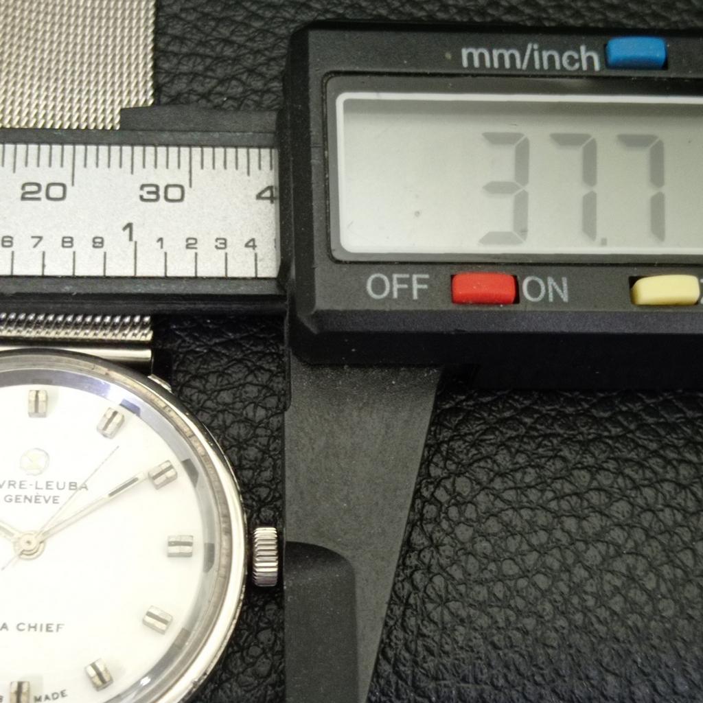 SWISS VINTAGE FAVRE LEUBA 253 SEA CHIEF HAND-WINDING MENS WHITE WATCH A702045-5 R208-a702045