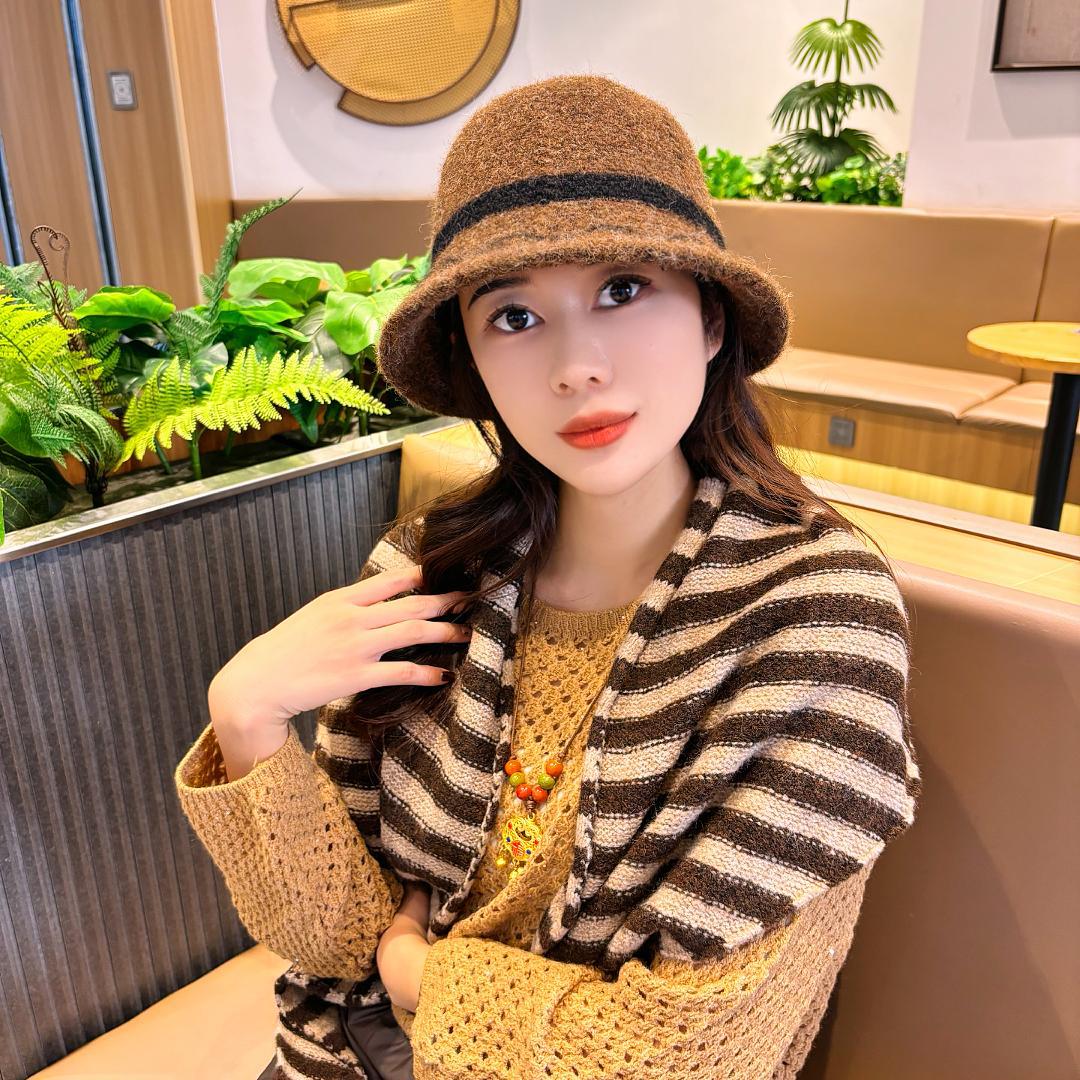 

2025 New Wool Autumn and Winter Wavy Edge Simple Hat Women s Versatile Casual Basin Hat Fashion Show Face Small Korean Version M 56-58cm кавовий