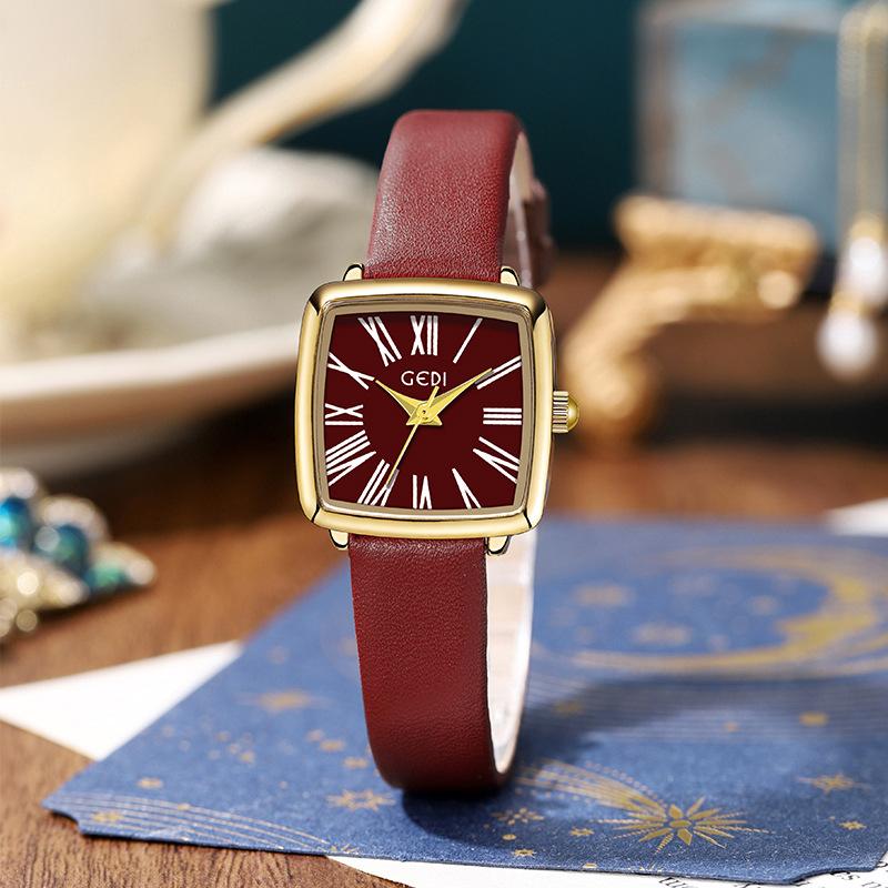 Light Luxury Fritillary Women'S Watch Retro High-Value Square Plate Women'S Watch High-End Fritillary Quartz Watch