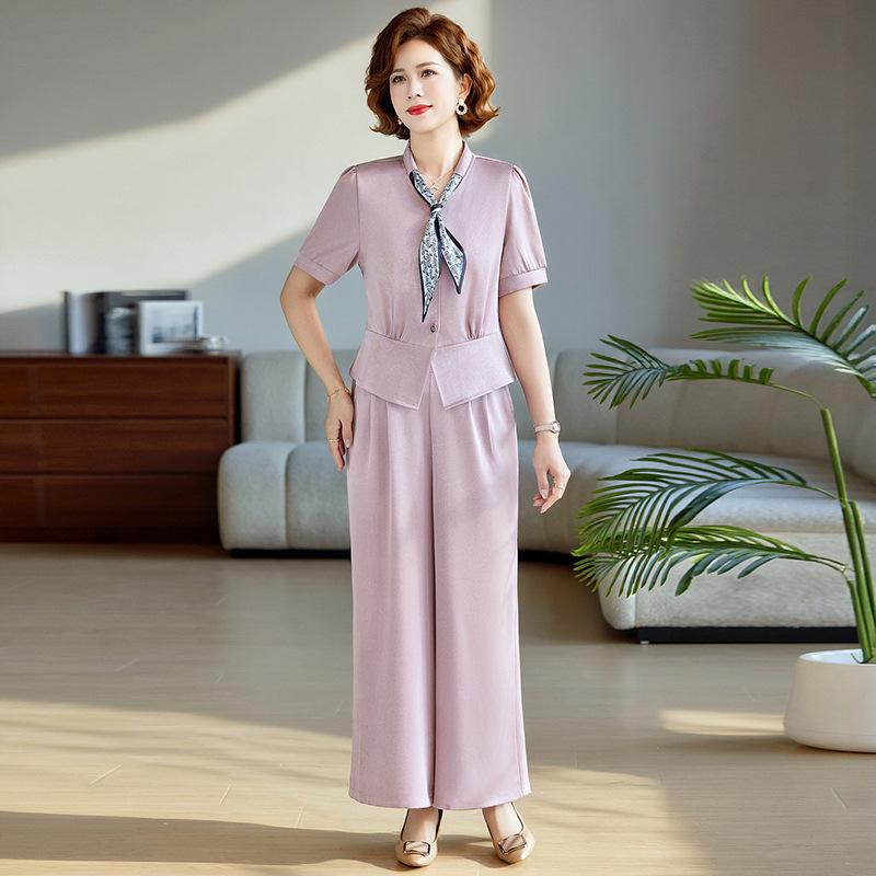 Summer 2026 Stylish Two-Piece Set for Middle-Aged & Elderly Women – Age-Reducing, Slimming Short Sleeve Suit