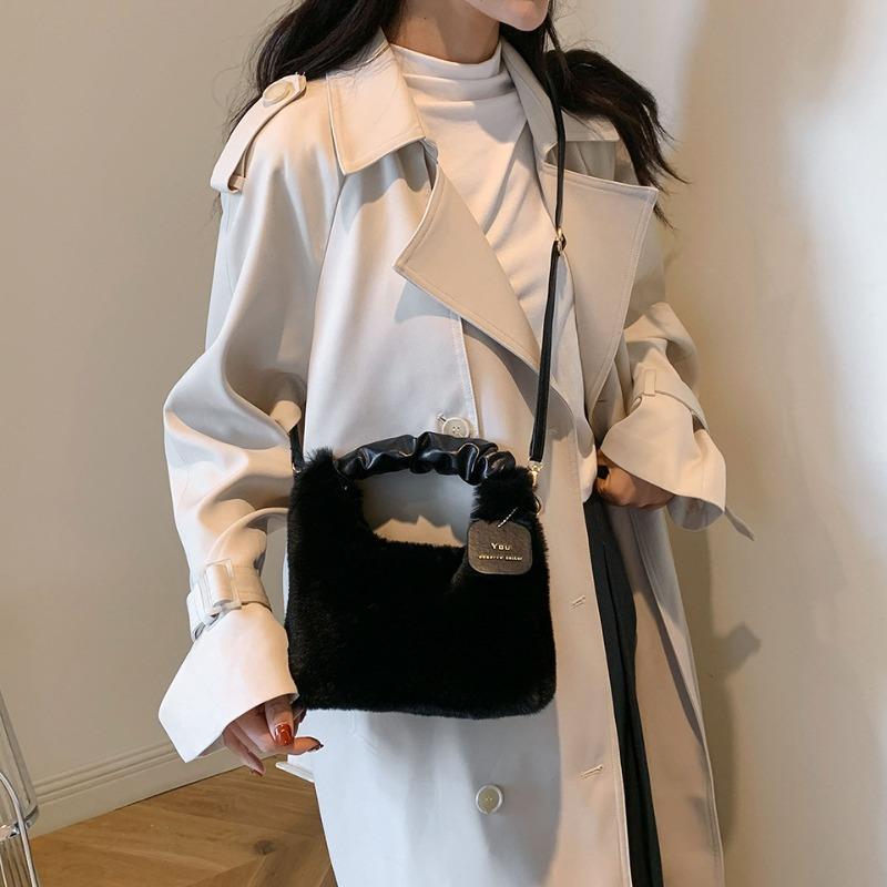 Fairy plush bag handbag female fashion shoulder messenger bag autumn and winter plush bag versatile bag tag bag