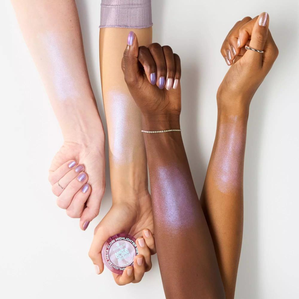 Essence Meta Glow Illuminating Powder - 