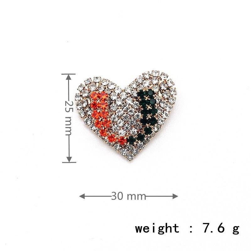 Japanese-Korean Style Rhinestone Heart  Letter U Brooch - Retro  Minimalist Design