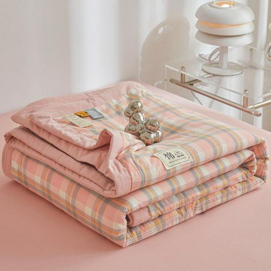 Class A Xinjiang Cotton Summer Quilt - Water-Washed, MUJI Style, Air Conditioning Thin Quilt, Machine Washable, Dormitory-Ready.