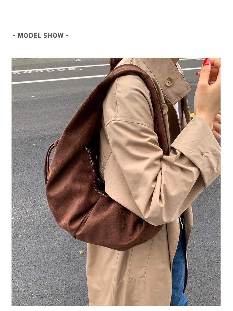 Korean-Style Suede Shoulder Bag: Solid Color, Large Capacity Underarm Dumpling Design