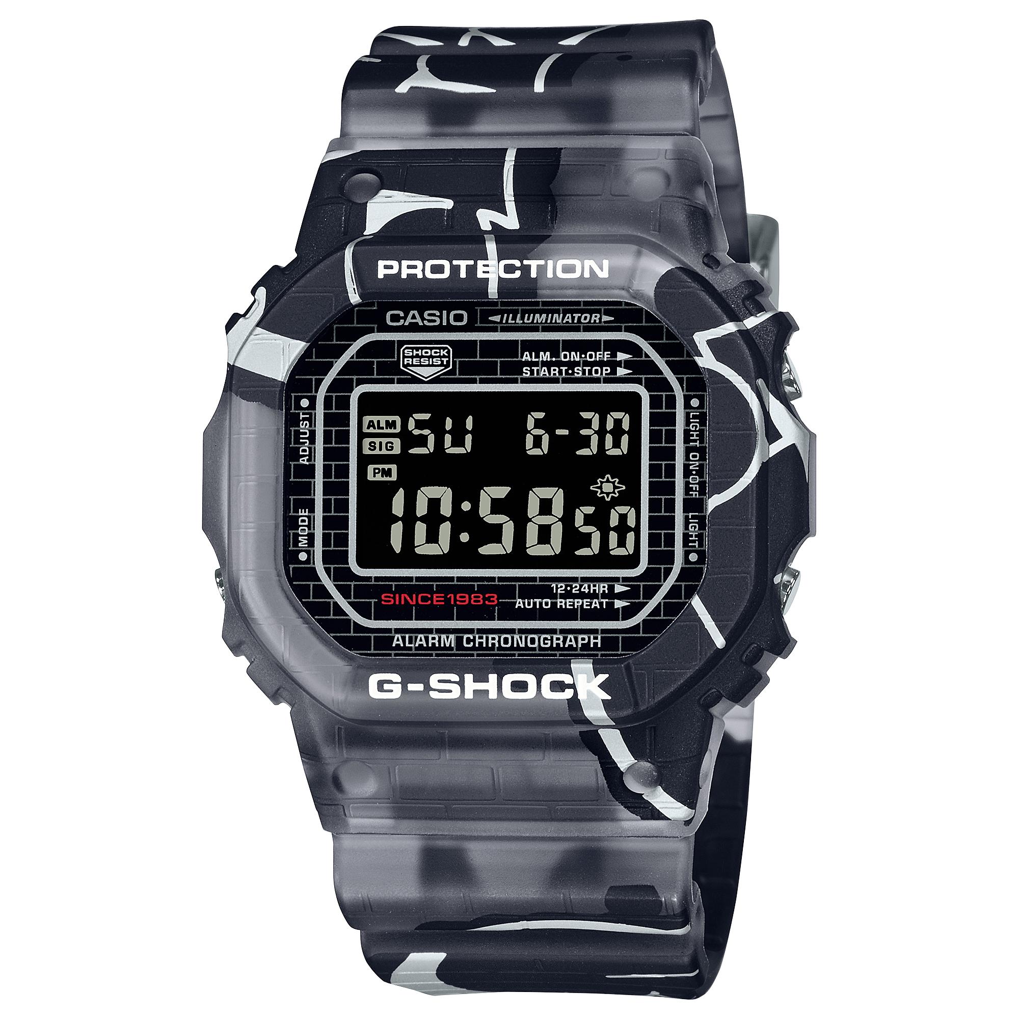 

Casio G-SHOCK Men s Stainless Steel 200M Water Resistant Shock Resistant Alarm Quartz Watch DW-5000SS-1 чёрный