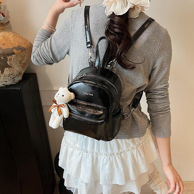 Backpack small 2025 new fashion design sense niche travel light schoolbag women ins going out small backpack