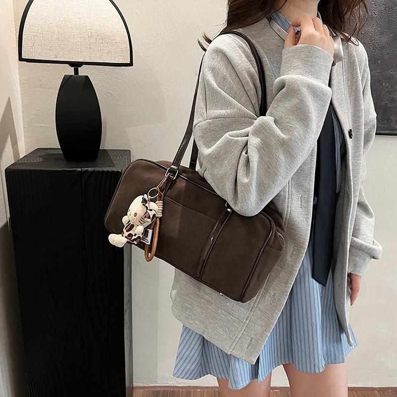 Fashion and Leisure Large-capacity Tote Bag Women's 2025 Winter New Simple Shoulder Bag Texture Foreign Underarm Bag