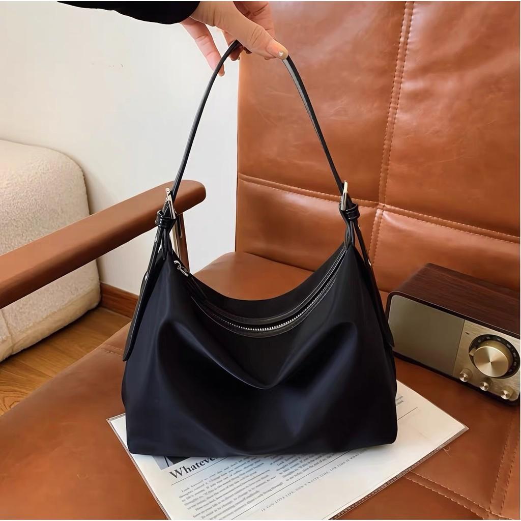 IELGY All-Match Temperament Casual One-Shoulder Underarm Bag Commuter Oxford Nylon Cloth Messenger Bag