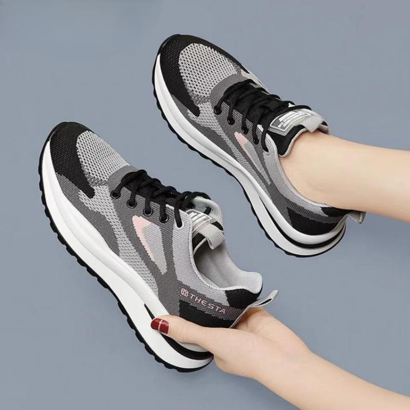 Women's Lace-up Casual Sports Shoes Non-slip Soft-soled Running Shoes Flying Mesh Dad Shoes