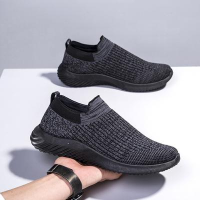 A Slip-on Men's Shoes 2023 Spring New Flying Fabric Breathable Mesh Surface Casual Men's Shoes Light Soft Sole All Match