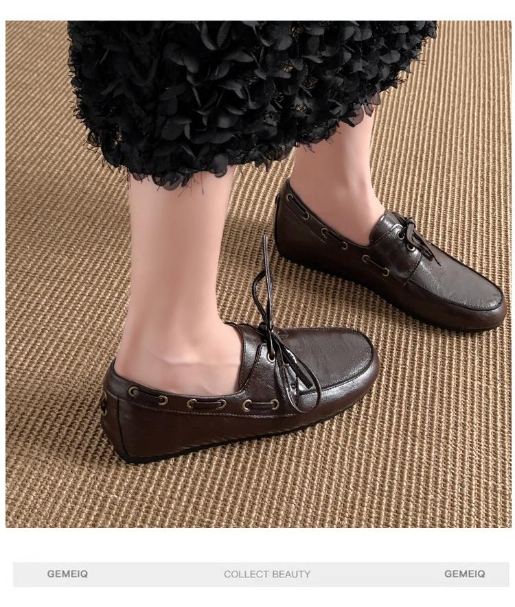 Available: Women's British Style Retro Round Toe Leather Loafers - Simple, Commuter Flat Lace-Up Shoes