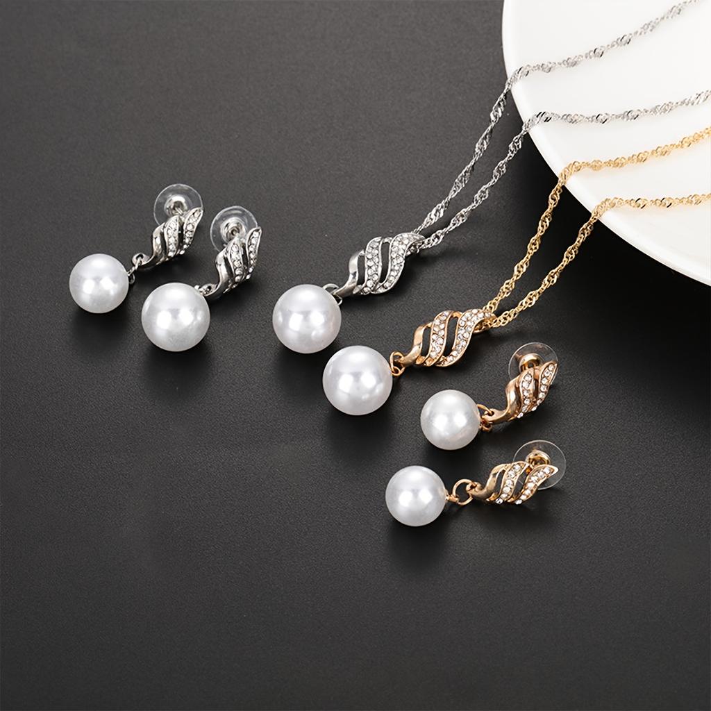 Simple faux pearl pendant necklace and earrings inlaid with rhinestones, creative spiral-shaped bridal accessories to match wedding dresses, suitable