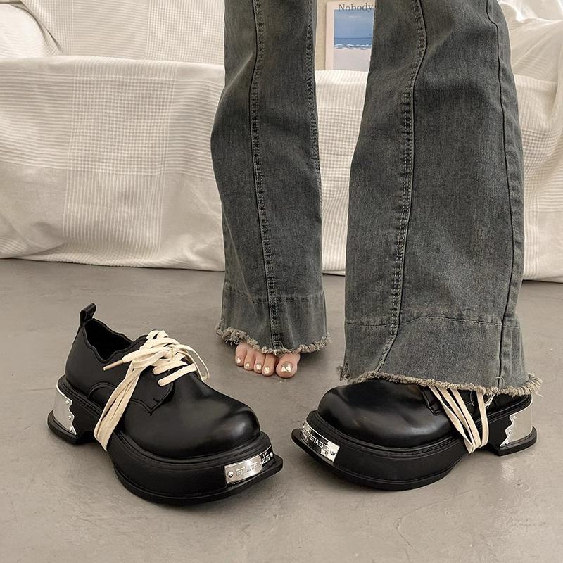 Retro thick-soled small leather shoes for women's spring and autumn deep-mouth single shoes, new design sense black