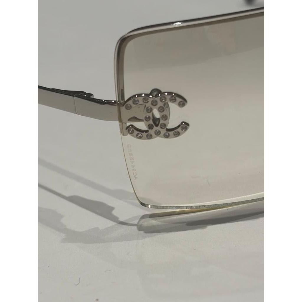Used [Extremely Beautiful Item] CHANEL Sunglasses Rhinestone Here Mark