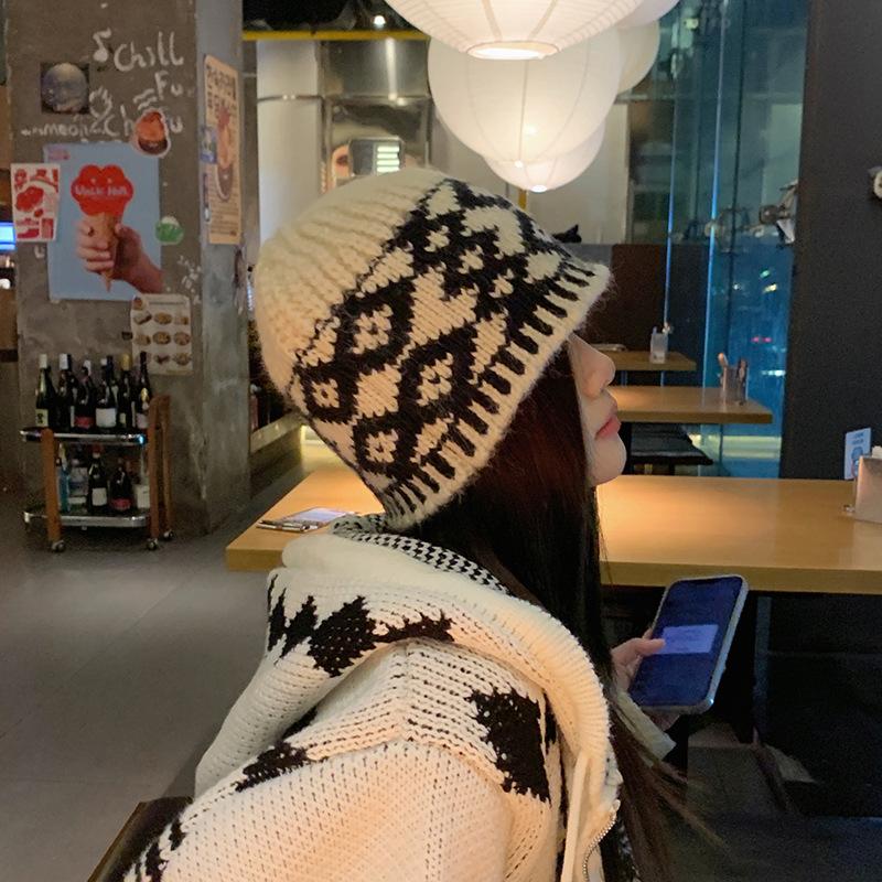 Knitted Hat for Women in Autumn and Winter Wool Blended Retro Woolen Hat Warm Large Head Circumference Cold Hat Men's Baotou Hat