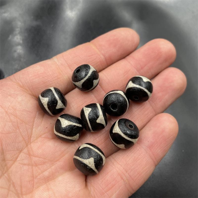 Matte Black Frosted Dzi Agate Tiger Tooth Beads for DIY Jewelry Diameter 13mm x Thickness 11mm