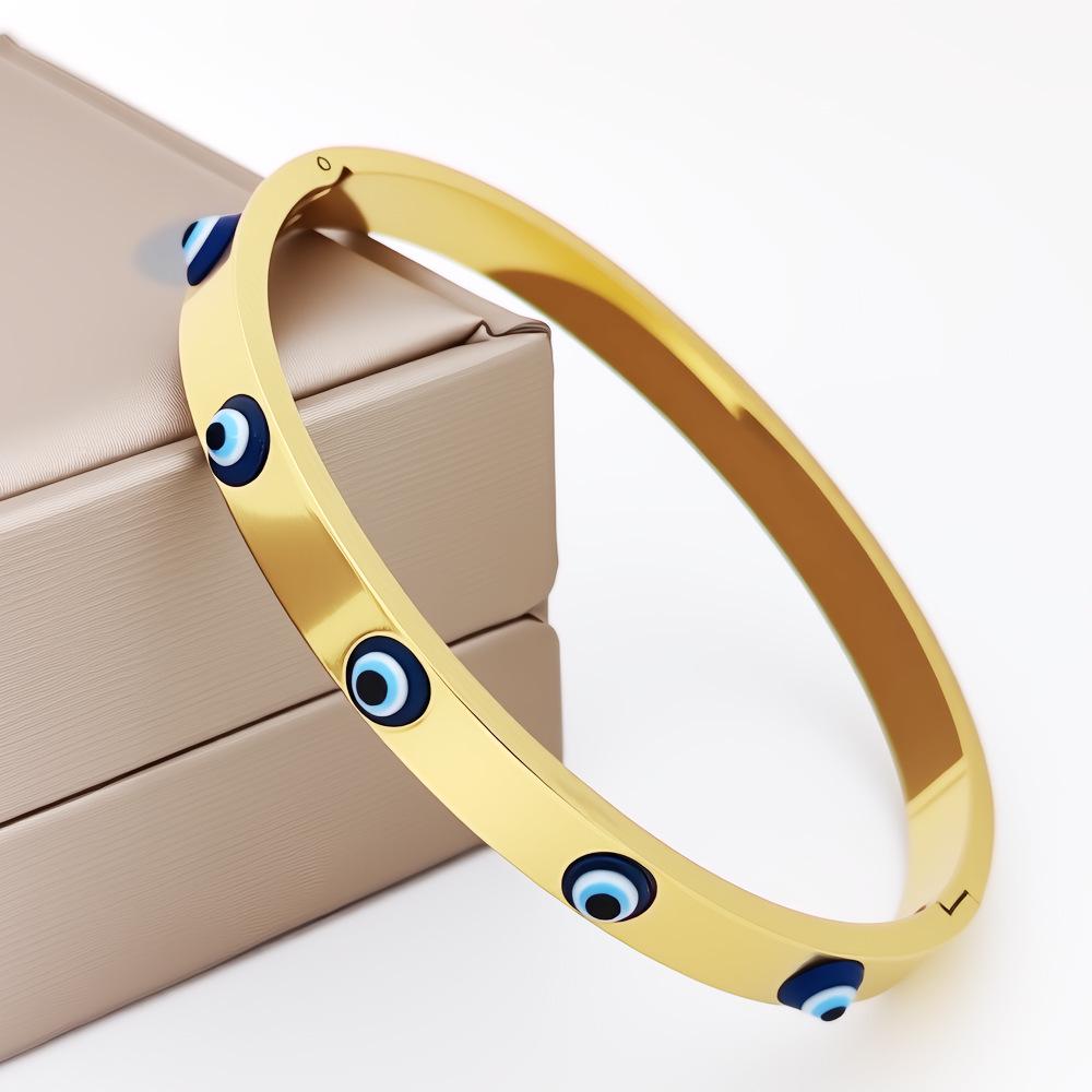 Four-Leaf Clover Women's Stainless Steel Bangle with Diamonds - Non-Fading Gold Titanium Steel Bracelet