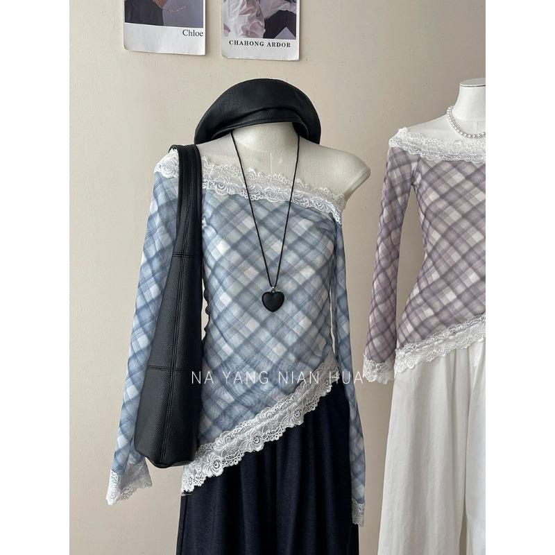 Französisches einfarbiges schräges Ausschnitt schulterfreies zweifach tragbares kariertes Sonnenschutz-Shirt für Damen Herbst Spitzenbesatz T-Shirt Top