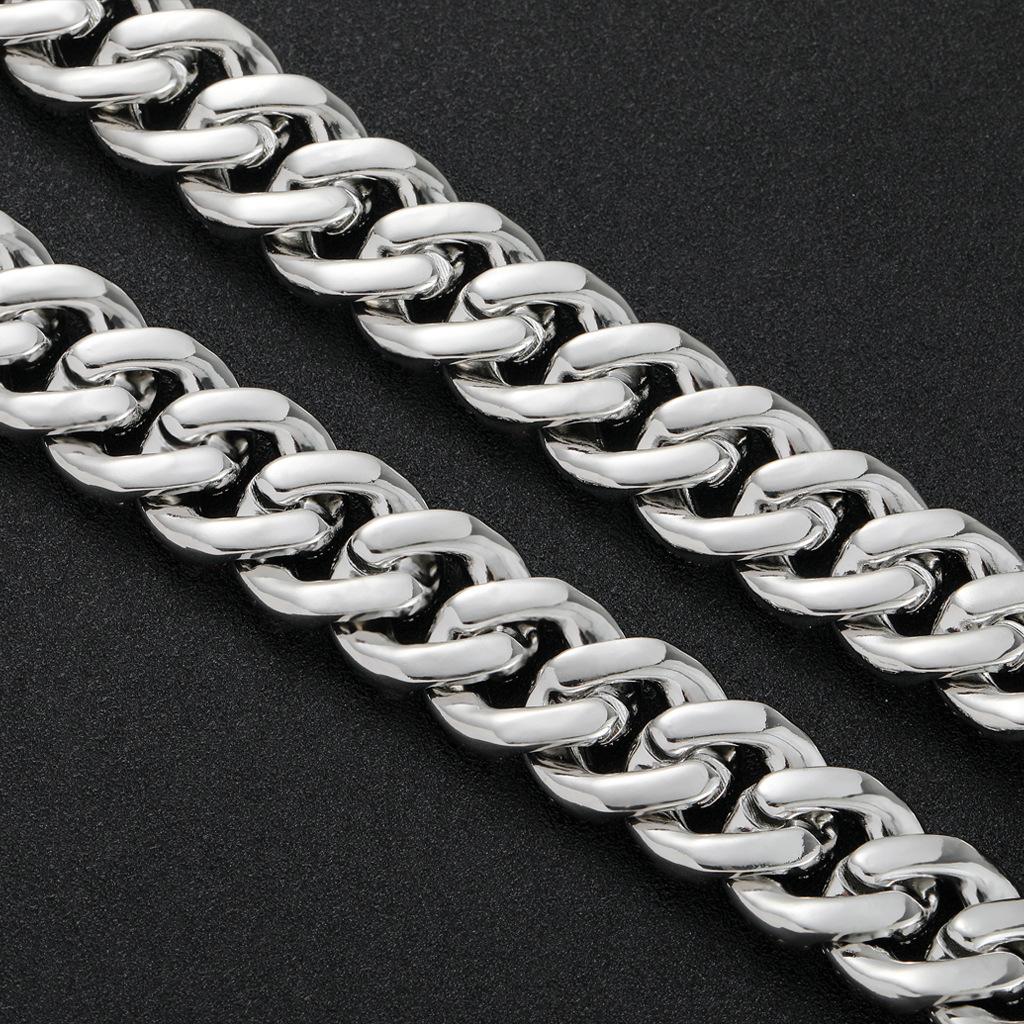 Neues 22mm Blasen-T-Quadrat Zirkon Kubanische Kette Vergoldetes Hip Hop Herren Trendiges Armband