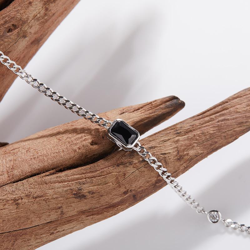 Design di nicchia Senso di semplice quadrato colorato Gioielli Argento Sterling S925 Intarsiato Cristallo Naturale Nero Appuntito Bracciale da Donna