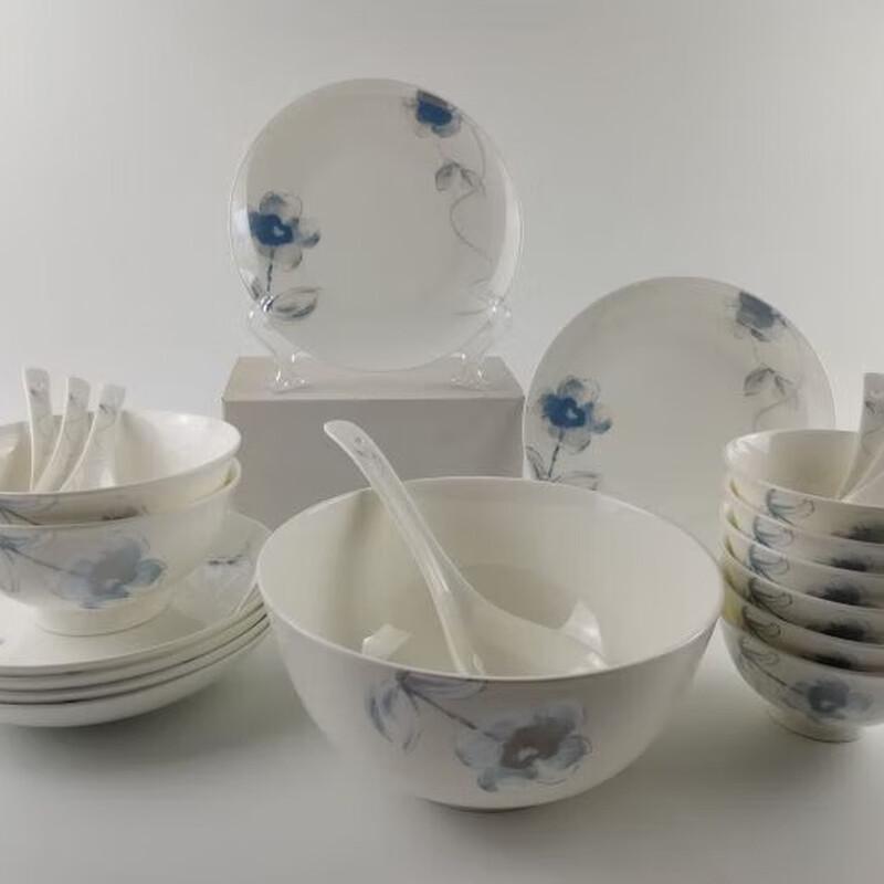 Tang Qin Hao Yi Bone China 22-Piece Dinnerware Set