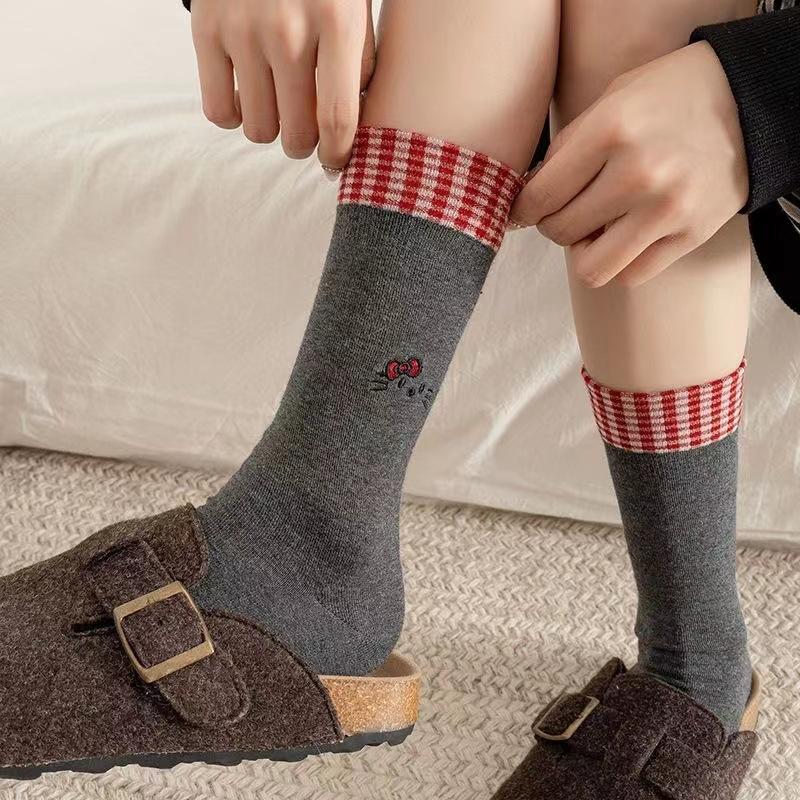 Red Checkered Flanged Two-piece Embroidered Cat Cute Cartoon Bow Mid-calf Socks for Women, Versatile and Trendy Socks