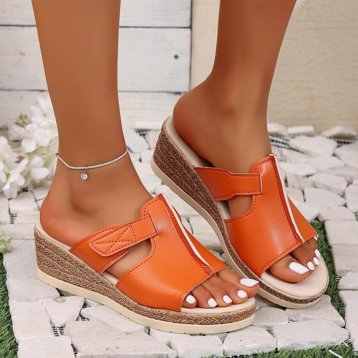 

Large size open-toed platform slippers for women in the summer of 2025, new European and American fashion fish mouth medium heel cool slippers 36 жёлтый