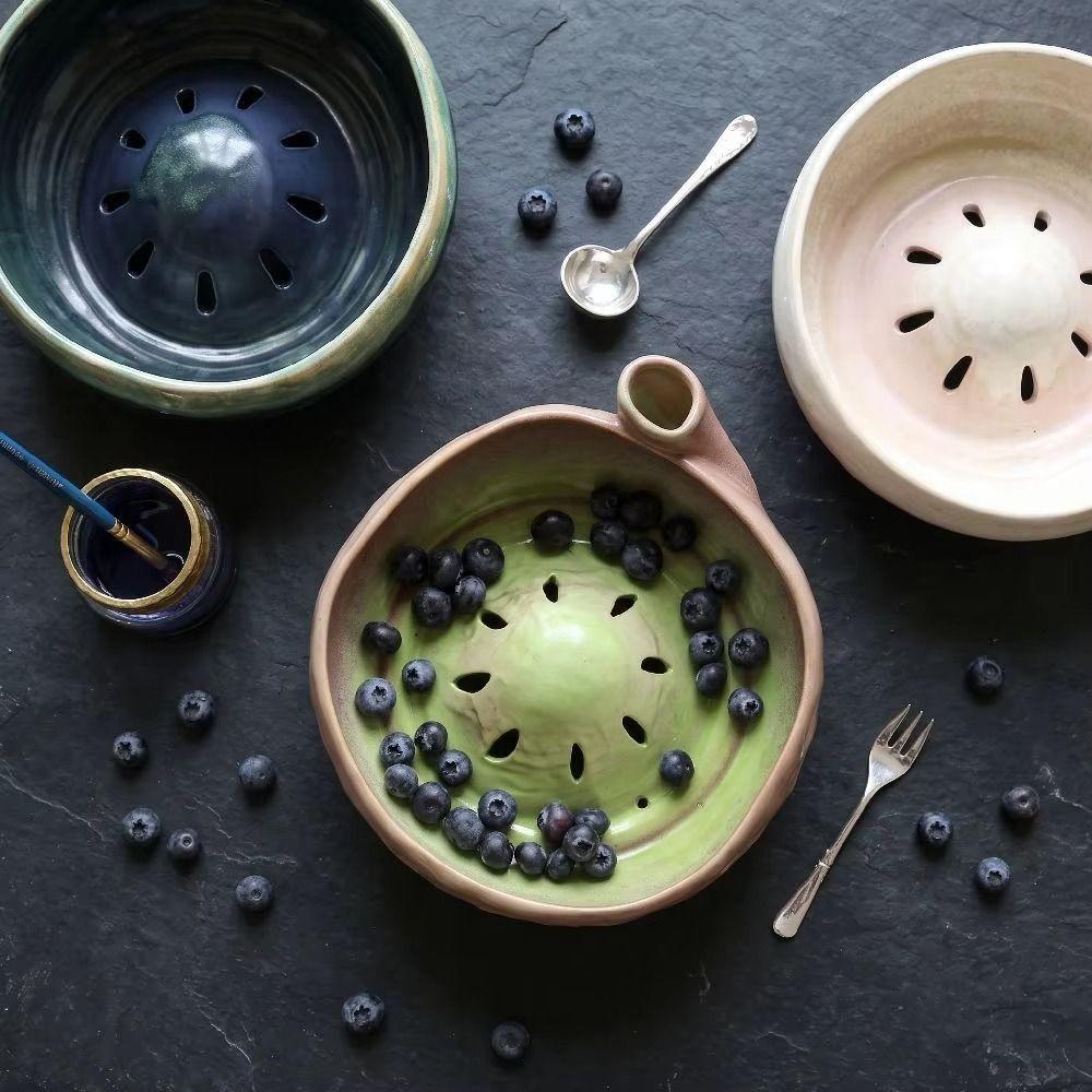Easy-clean Ceramic Berry Colander Bowl Drainage Hole Berry Swirling Rinse Basin  Kitchen Tool