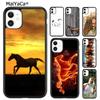 Chevaux sauvages courant au coucher du soleil Coque de téléphone Coquille Pour iPhone 17 Air 12 13 16 pro max 15 14 plus Housse coque