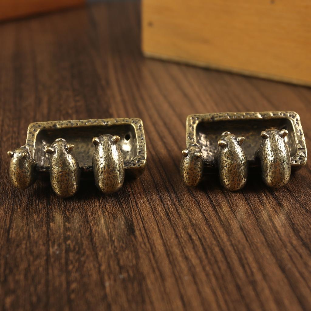 Tang Teng Brass Three Small Pig Trough Retro Sand Turning Process Desktop Small Ornament Tea Pet Crafts Gift Handle