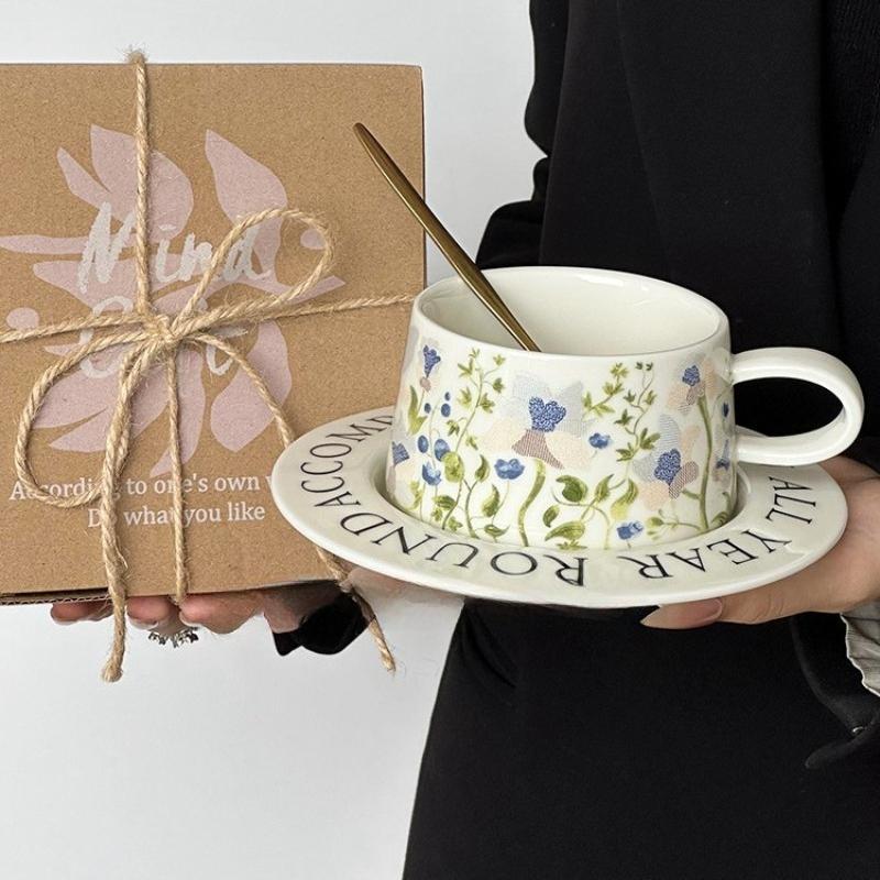 Hand Drawn Lily Blossom Ceramic Coffee Cup and Plate Set Default item белый