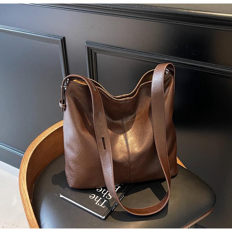 

Модная новая простая сумка подмышку, сумка на плечо, повседневная универсальная трендовая сумка-тоут большой вместимости для женщин темно-коричневого