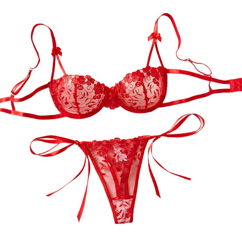 Elegantes Dessous-Set mit floraler Stickerei, Bügel-BH und String mit Schleife