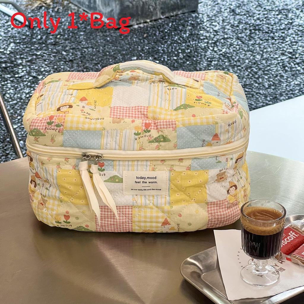 Polyester Girl Makeup Bag With Landscape Pattern And Vintage Style For Daily Use