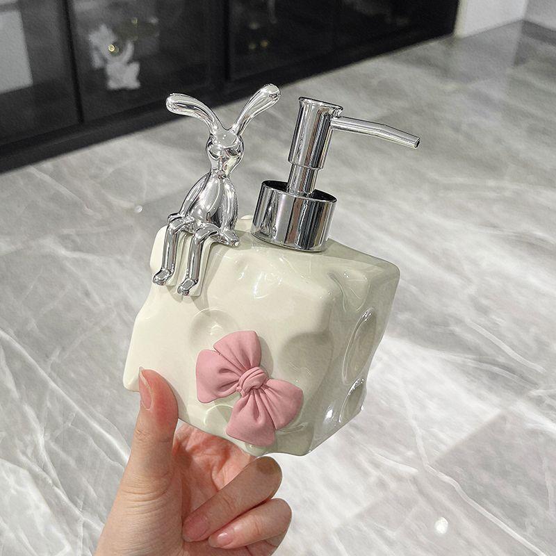Bow Ceramic Lotion Bottle Silver Rabbit Soap Container Bathroom Accessories High-grade Makeup Remover Shampoo Storage Bottle New