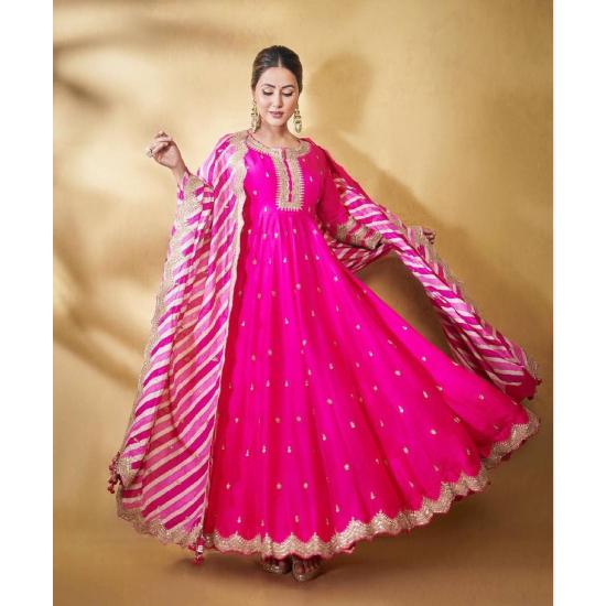 

Фирменное и разработанное платье высшего качества для женщин, чтобы выглядеть привлекательно в повседневные дни.