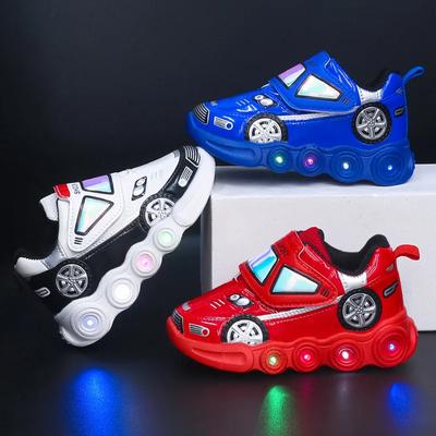Chaussures de tennis LED pour enfants, baskets décontractées en forme de voiture de dessin animé pour garçons et filles, chaussures plates respirantes pour enfants et bébés