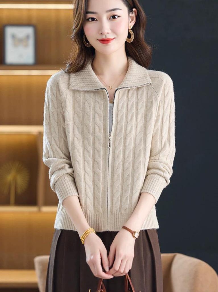 Petite Zipper Knit Lapel Cardigan Coat for Women - Short Style, Suitable for Spring, Autumn, Winter.
