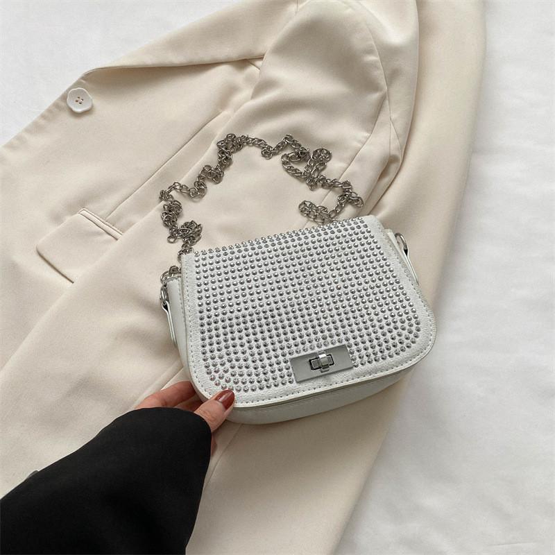 Stylish Trendy Chain Bag For Women Casual Commuting Shoulder Purse In Black White Khaki Silver